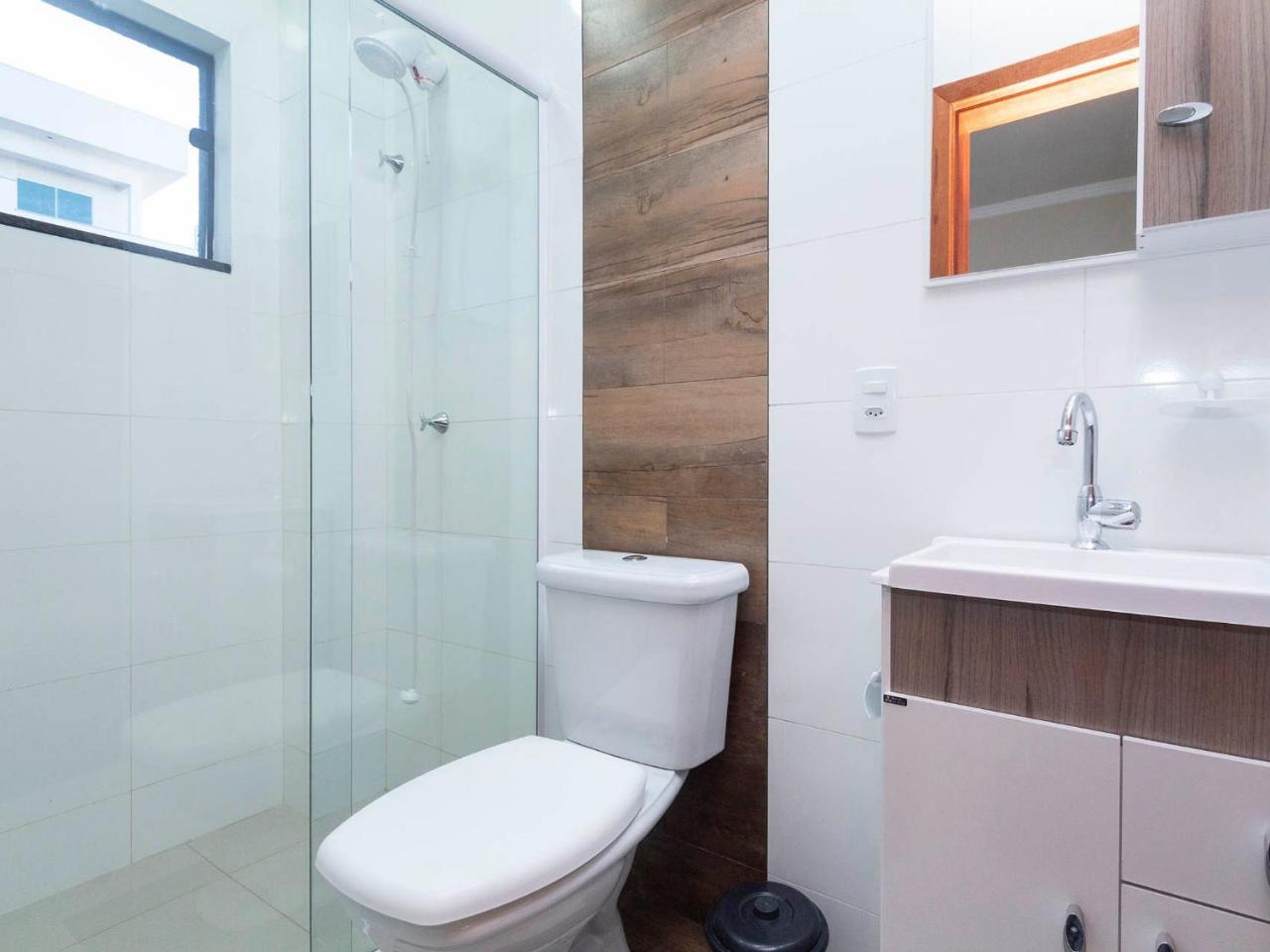 Apartamento Econômico Para 4 Pessoas em Bombinhas Exterior foto